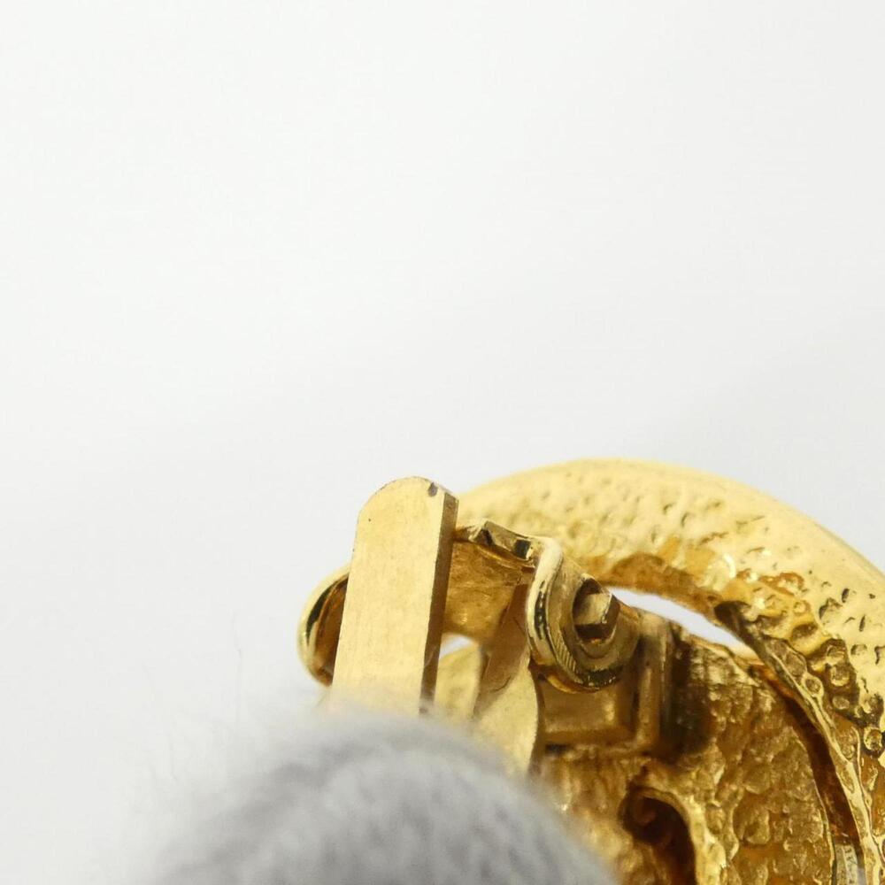 CHANEL Authentic Gold Earrings - Picture 5 of 10